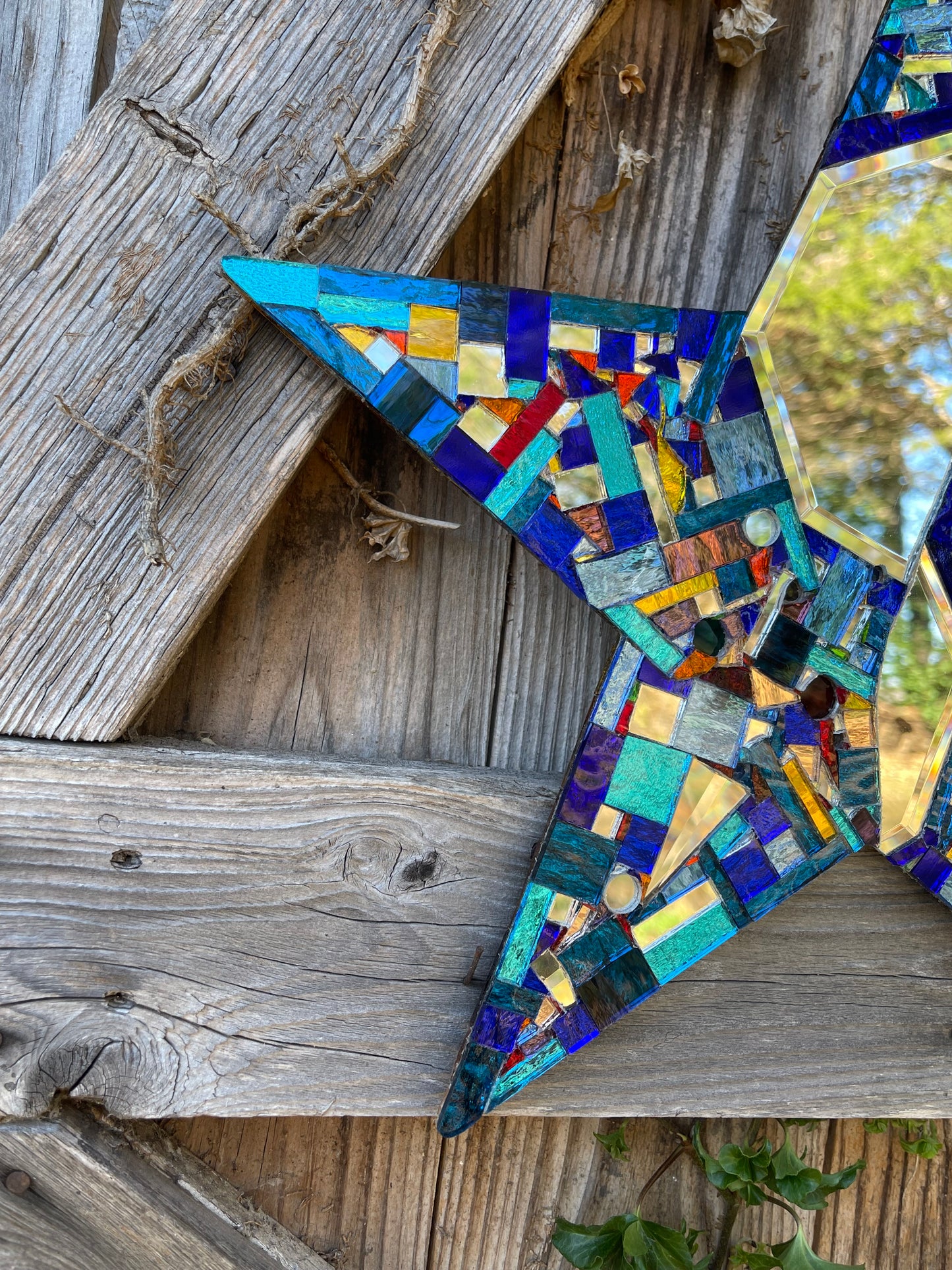 Sparkling 14” Mirror Mosaic Star