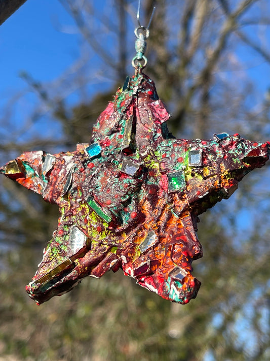 Crunchy repurposed 4” star on swivel