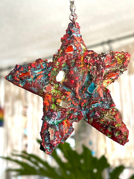 Repurposed crunchy bottle cap 4" star with sparkly mirror bits